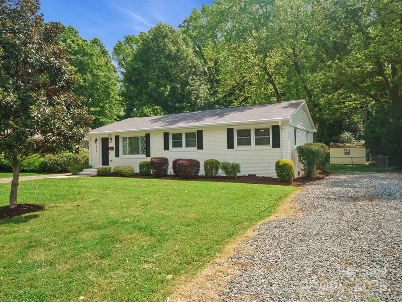 Property image 3 at 5219 Farmbrook Drive, Charlotte, NC 28210