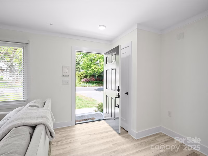 Property image 5 at 5219 Farmbrook Drive, Charlotte, NC 28210