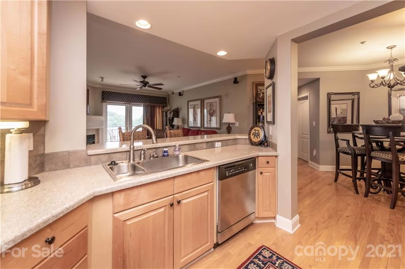 Property image 3 at 401 N Church Street, Charlotte, NC 28202