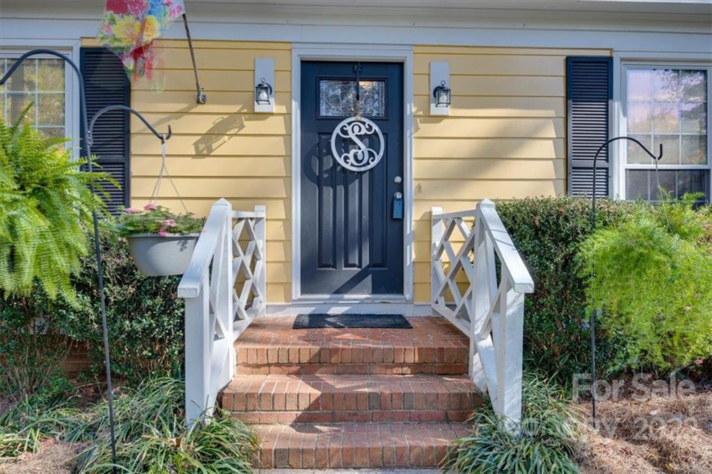 Property image 3 of 14309 Hackamore Drive in Windrow Ii, Matthews, NC 28105