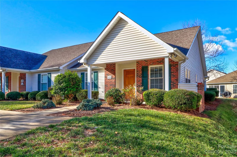 Property image 2 at 106 Abbotswood Place, Mooresville, NC 28117