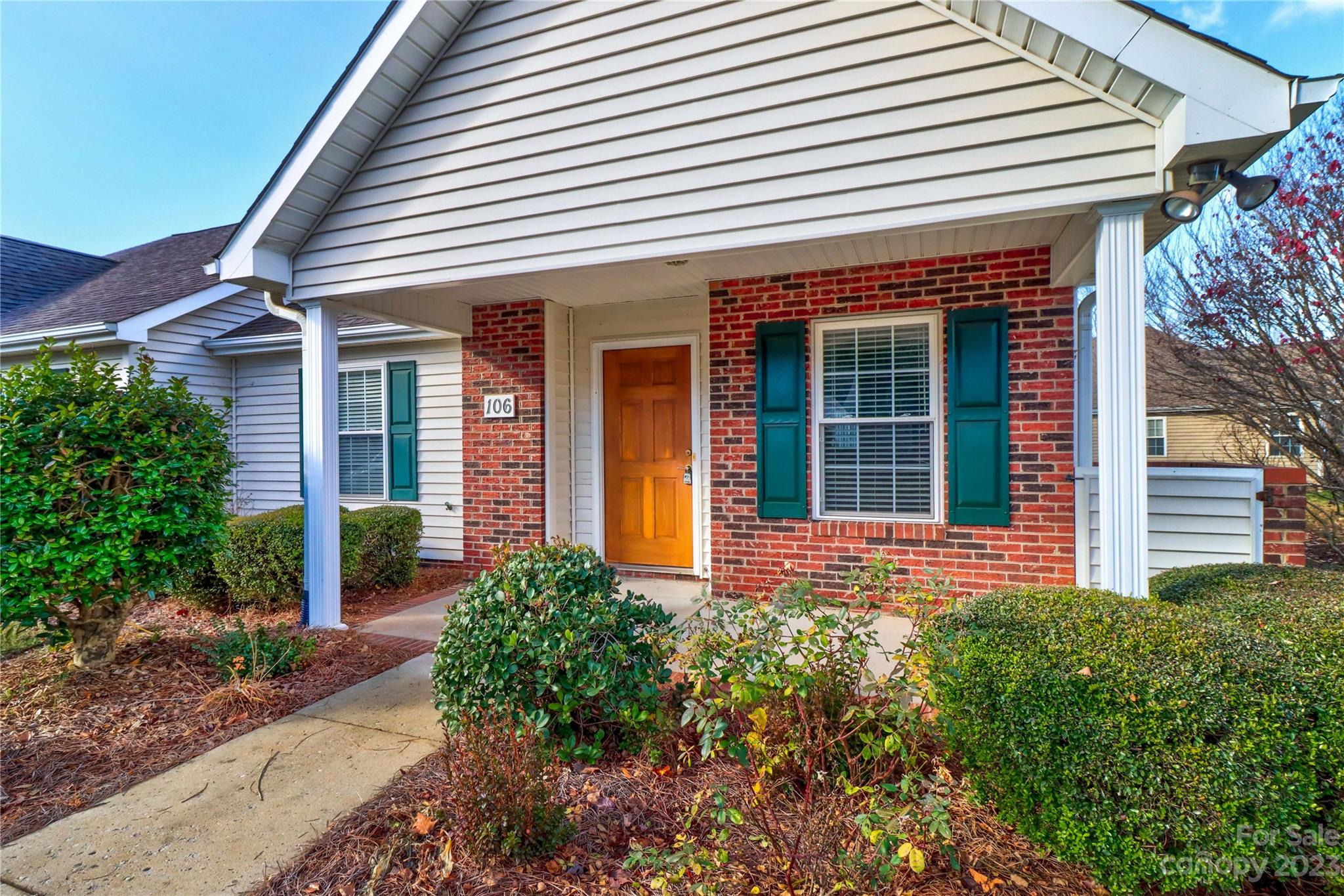 Property image 3 of 106 Abbotswood Place in The Villages At Oak Tree, Mooresville, NC 28117