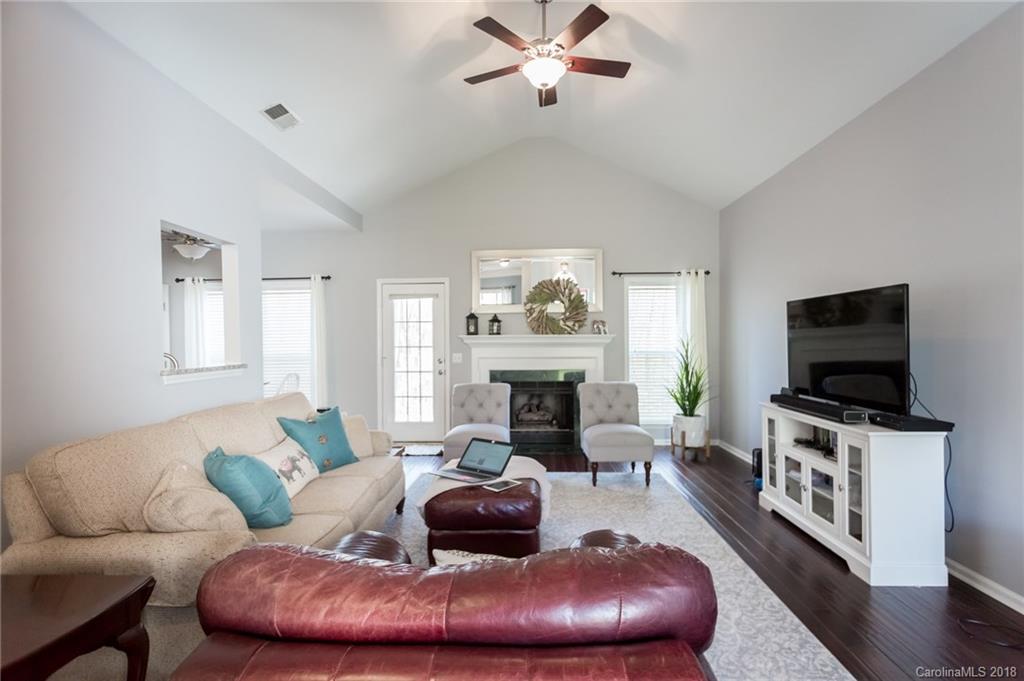 Property image 5 of 6521 Lynn Avenue in Carmel Hills, Charlotte, NC 28226