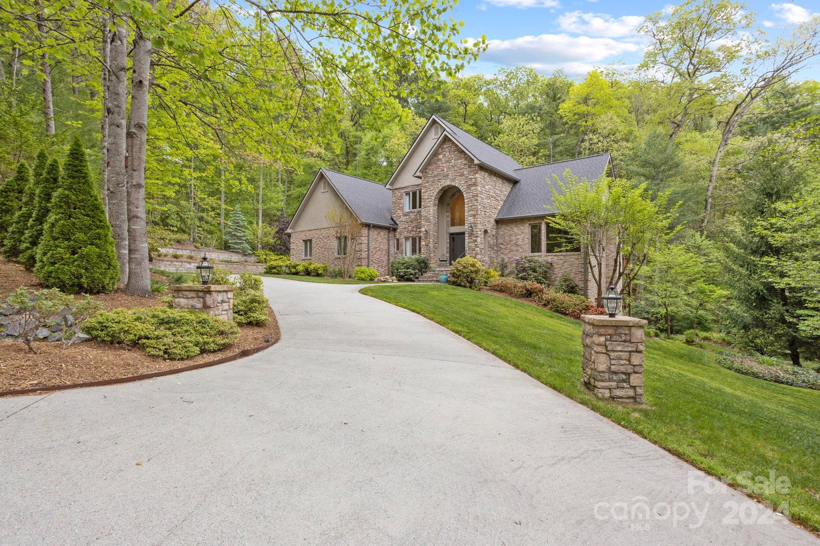 Property image 1 at 14 Mountain Spring Drive, Hendersonville, NC 28739
