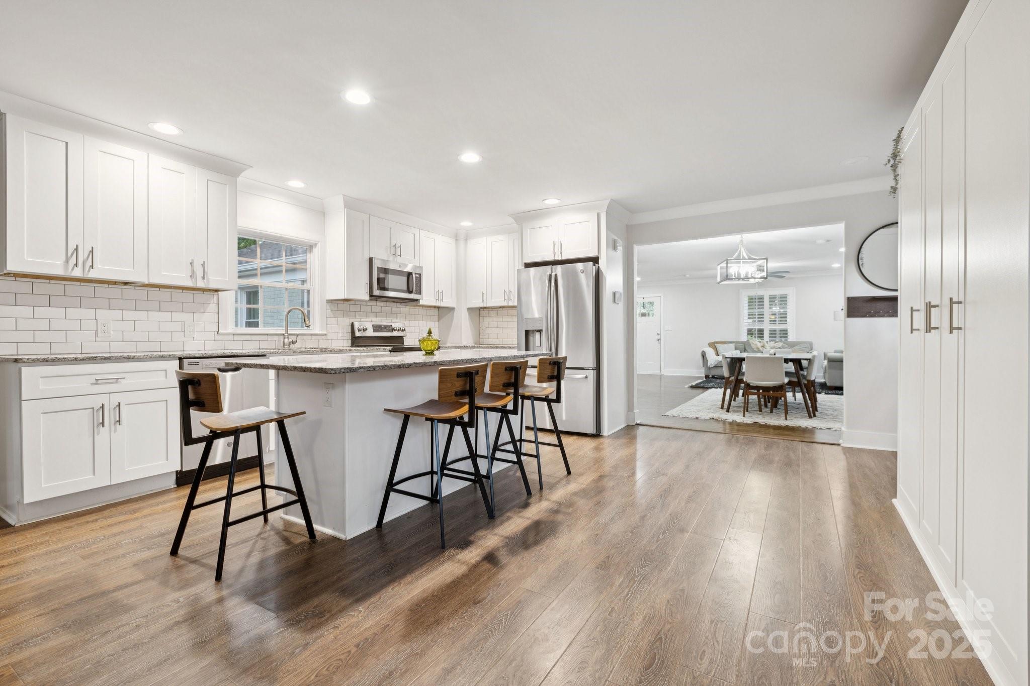 Property image 4 of 5027 Milford Road in Madison Park, Charlotte, NC 28210