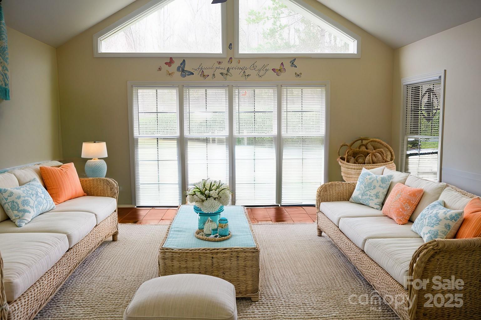 Property image 5 of 2207 Windsor Woods Drive in Windsor Woods, Gastonia, NC 28054