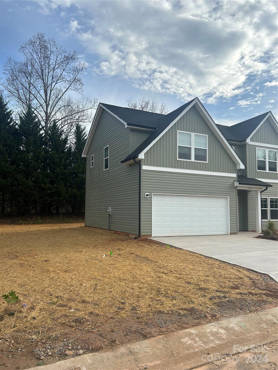 Property image 3 of 1212 Fall Day Circle in Summerhill, Lenoir, NC 28645
