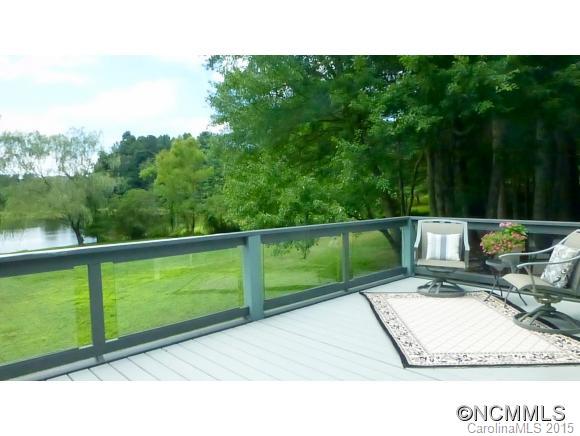Property image 3 of 47 Oak Gate Drive in Flat Rock Lakes, Hendersonville, NC 28739