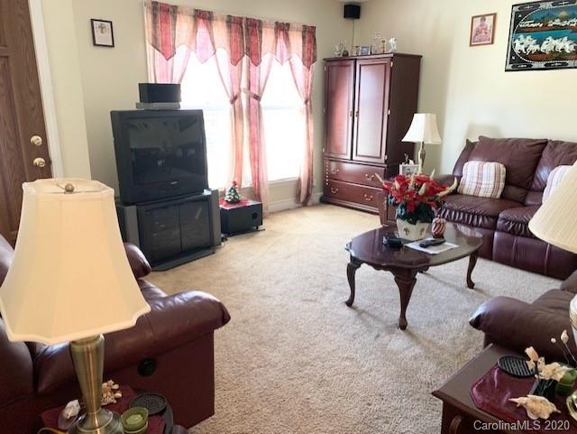 Property image 3 of 1617 Caromar Place in Taymor, Concord, NC 28027