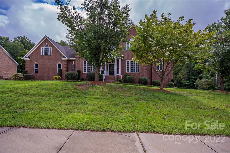 102 Churchill Drive