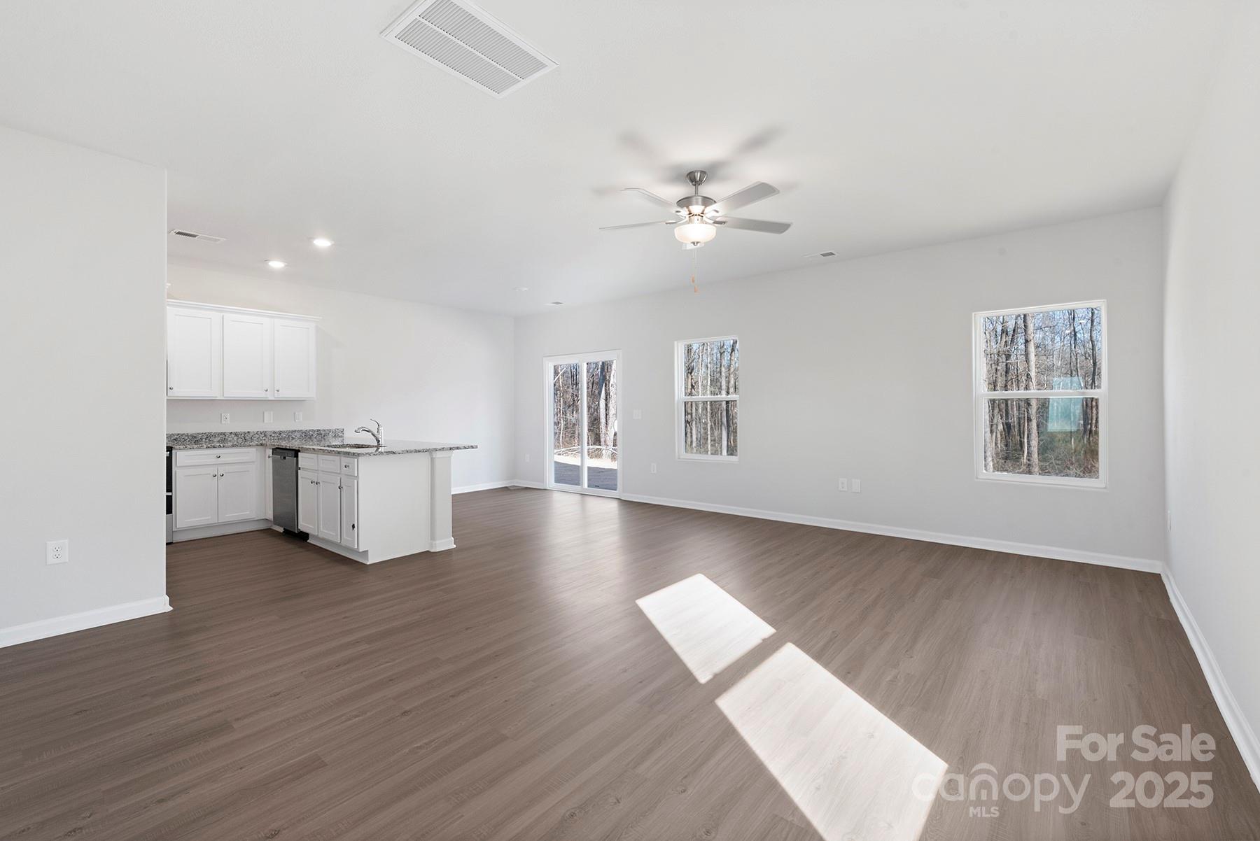 Property image 3 of 3267 Maple Ridge Drive in Stagecoach Station, Gastonia, NC 28052