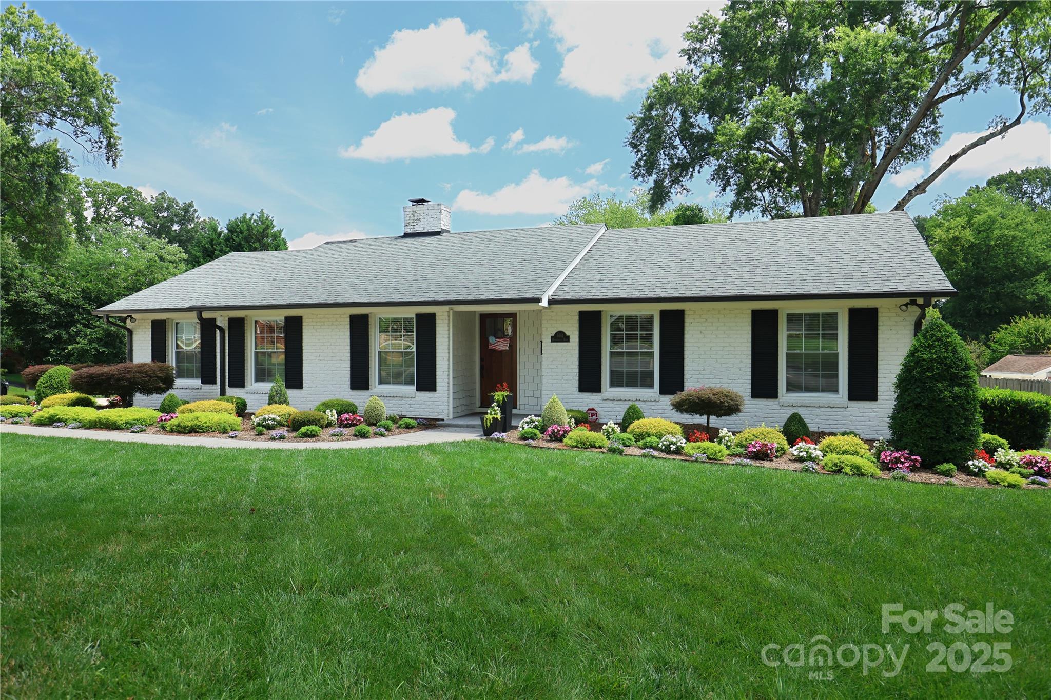 Property image 2 of 5501 Murrayhill Road in Madison Park, Charlotte, NC 28210
