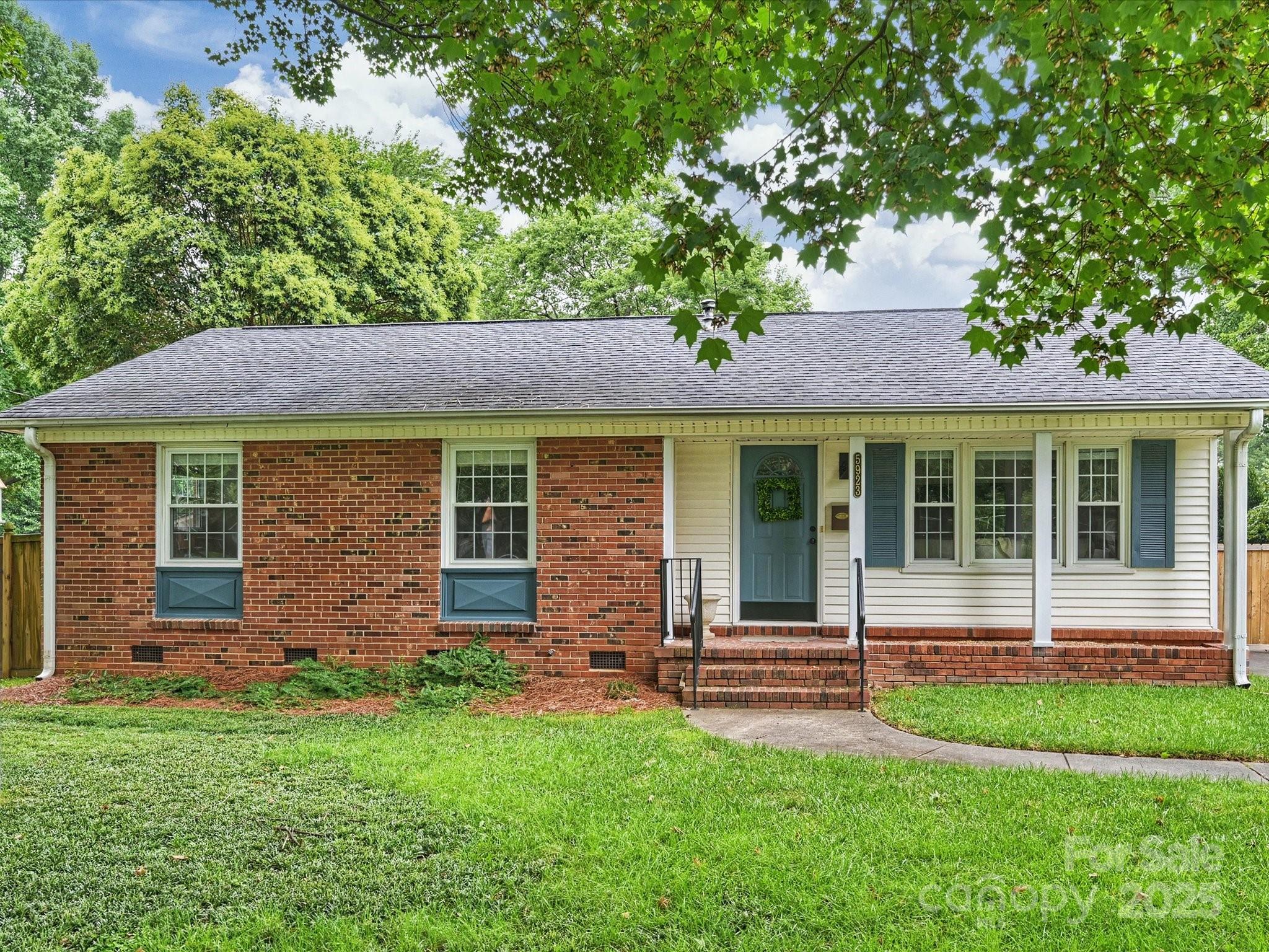 Property image 3 of 5923 Brookhaven Road in Montclaire, Charlotte, NC 28210