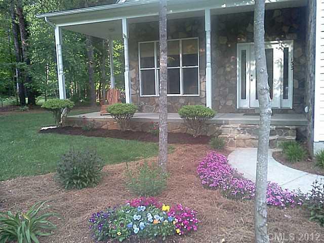 Property image 2 of 133 Blackbeard Lane in Pirates Cove, Mooresville, NC 28117