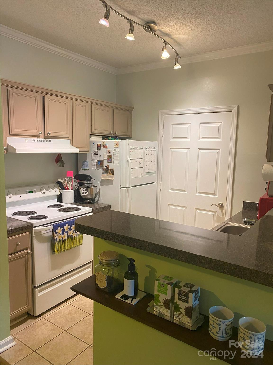 Property image 5 of 45 Sycamore Avenue in Avondale, Charleston, SC 29407