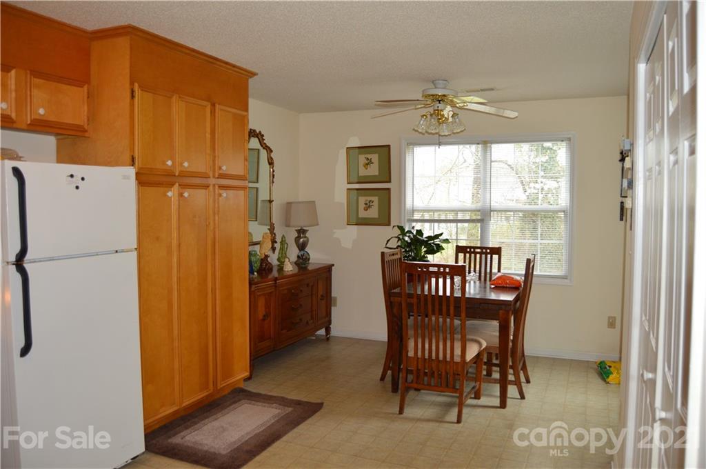 Property image 2 of 116 24th Street in Mimosa Gardens, Hickory, NC 28601