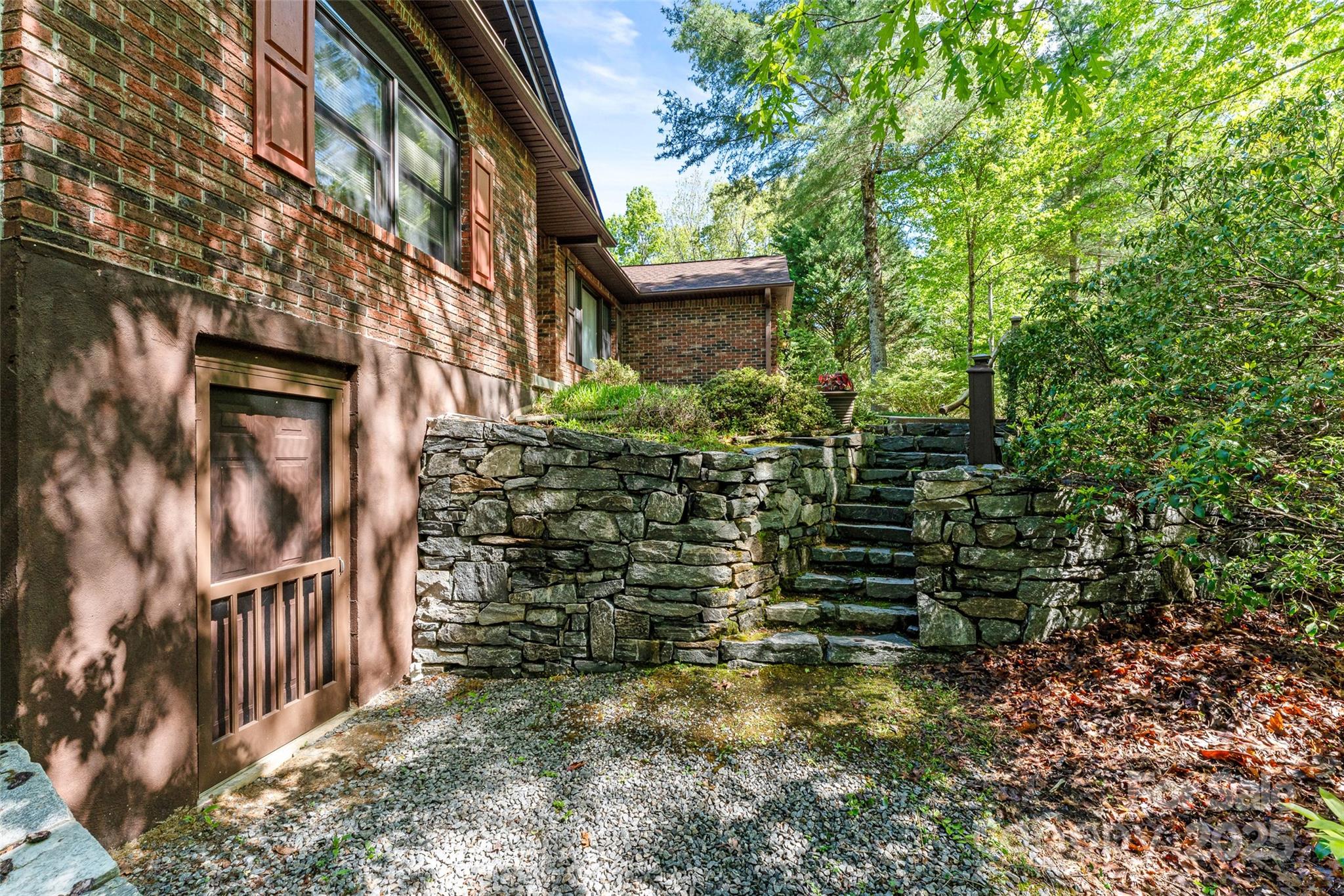 Property image 5 of 542 Soquili Drive in Connestee Falls, Brevard, NC 28712