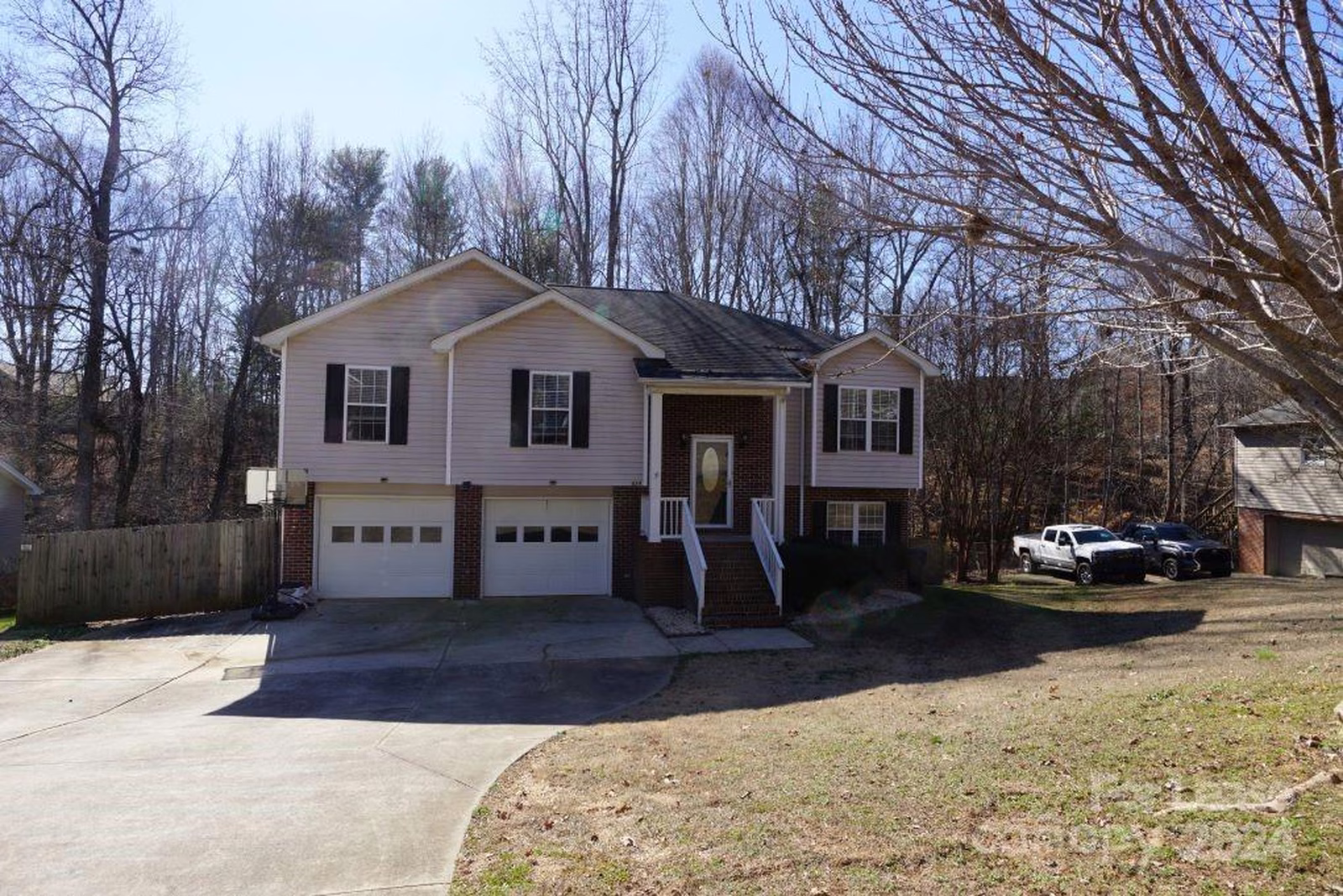 Property image 1 at 824 17th Avenue Drive, Hickory, NC 28602