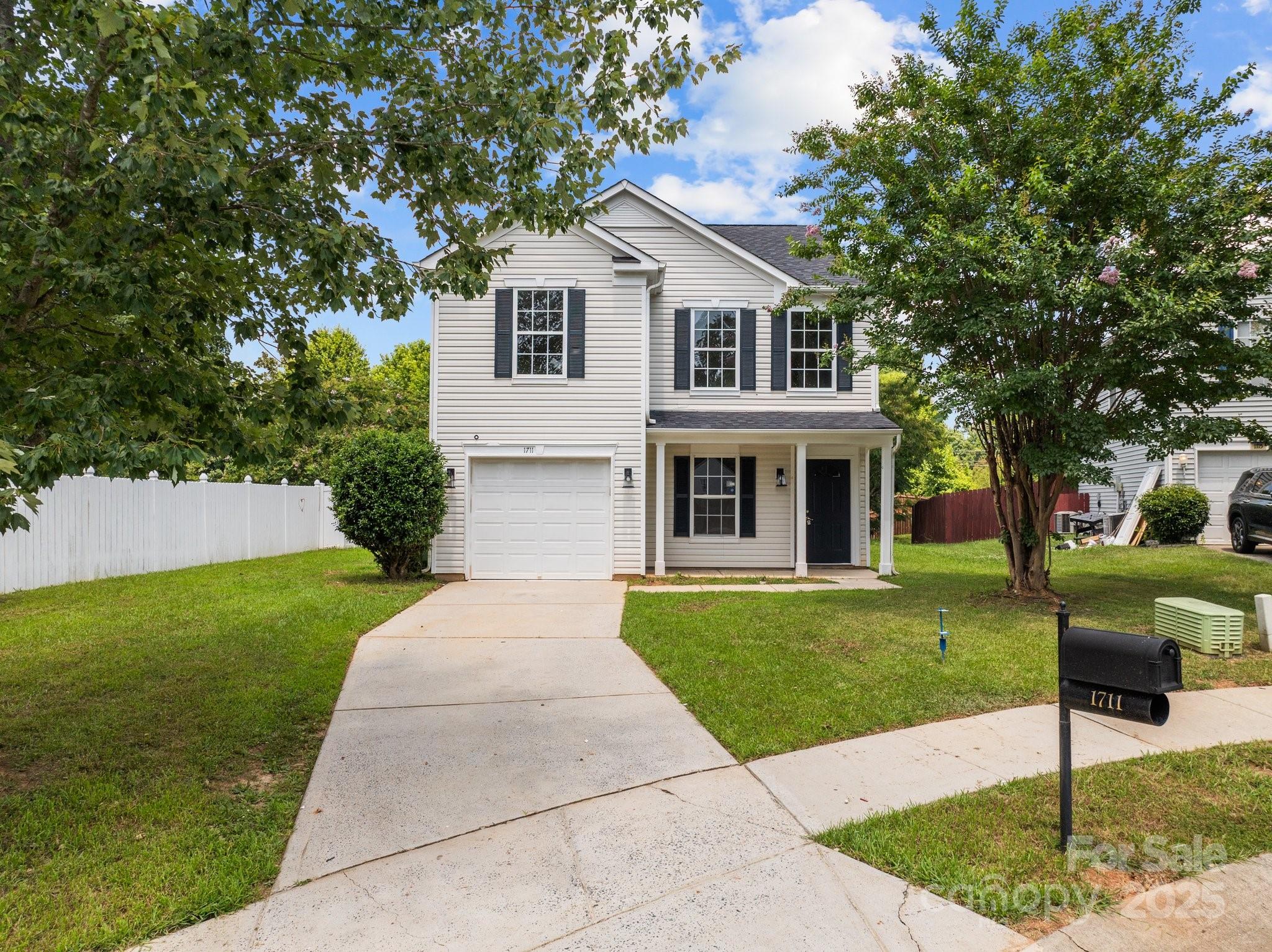Property image 2 of 1711 Dunnington Court in Oakdale Green, Charlotte, NC 28216