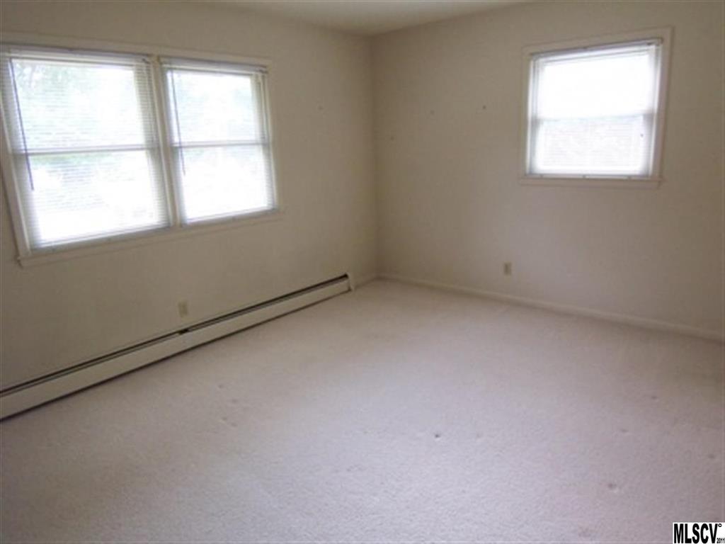 Property image 3 of 1618 Oakmont Drive in Oakmont, Lenoir, NC 28645