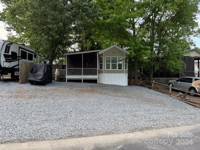 123 Indian Harbor Trail