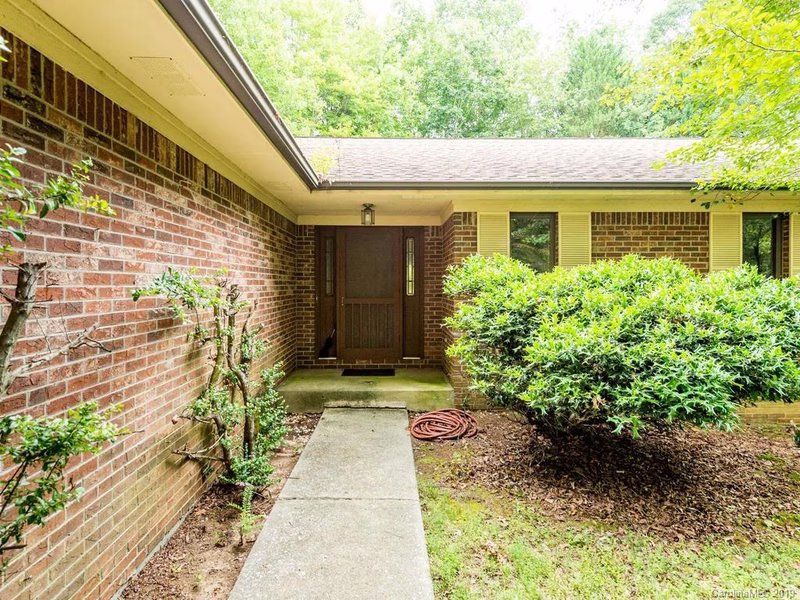 Property image 2 at 144 Camellia Way, Hendersonville, NC 28739