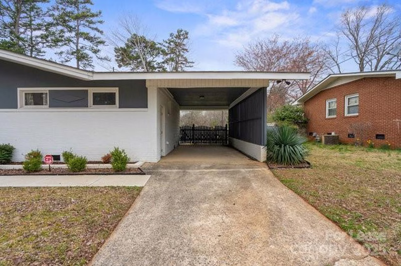 Property image 3 at 3633 Rosehaven Drive, Charlotte, NC 28205