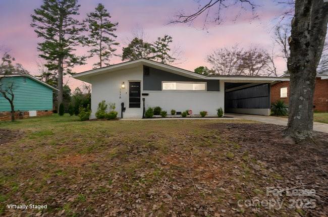 Property image 2 of 3633 Rosehaven Drive in Winterfield, Charlotte, NC 28205