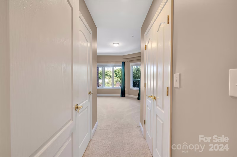 Property image 4 at 401 N Church Street, Charlotte, NC 28202