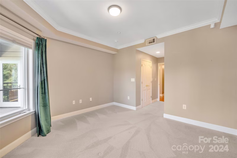 Property image 5 at 401 N Church Street, Charlotte, NC 28202