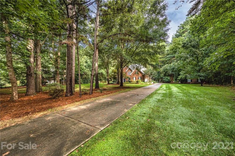 Property image 3 at 6418 Antioch Court, Matthews, NC 28104