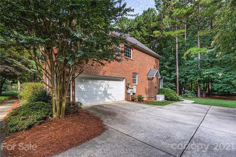 Property image 5 at 6418 Antioch Court, Matthews, NC 28104