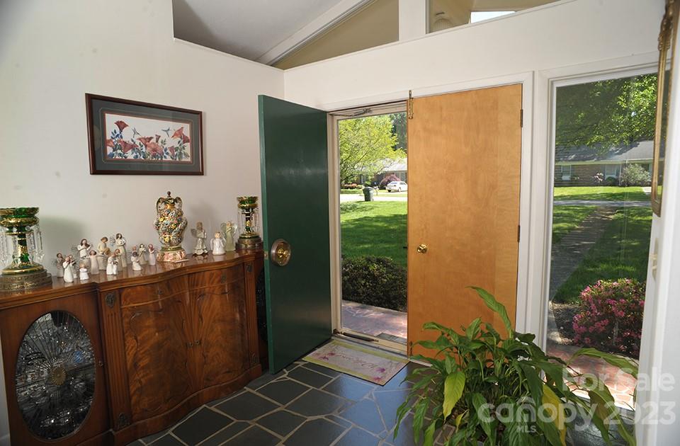 Property image 5 of 402 White Oaks Road in Westcliffe, Salisbury, NC 28147