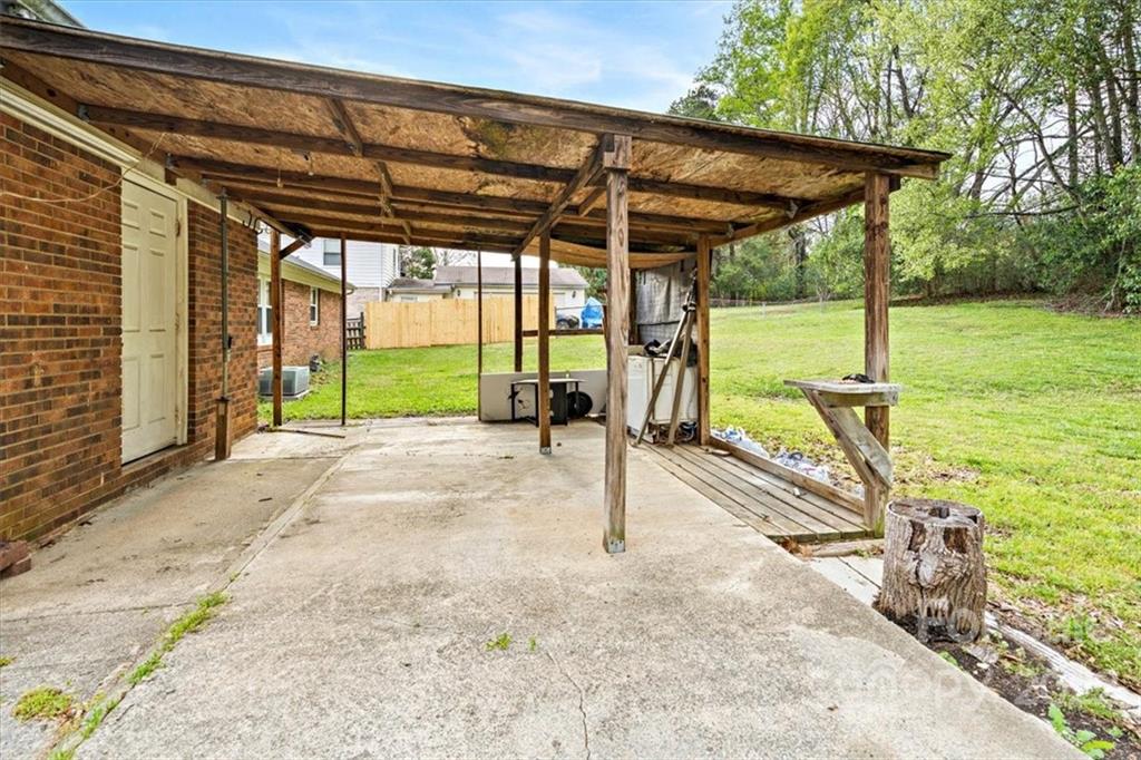 Property image 4 of 116 Hemlock Drive in Rolling Hills, Salisbury, NC 28147