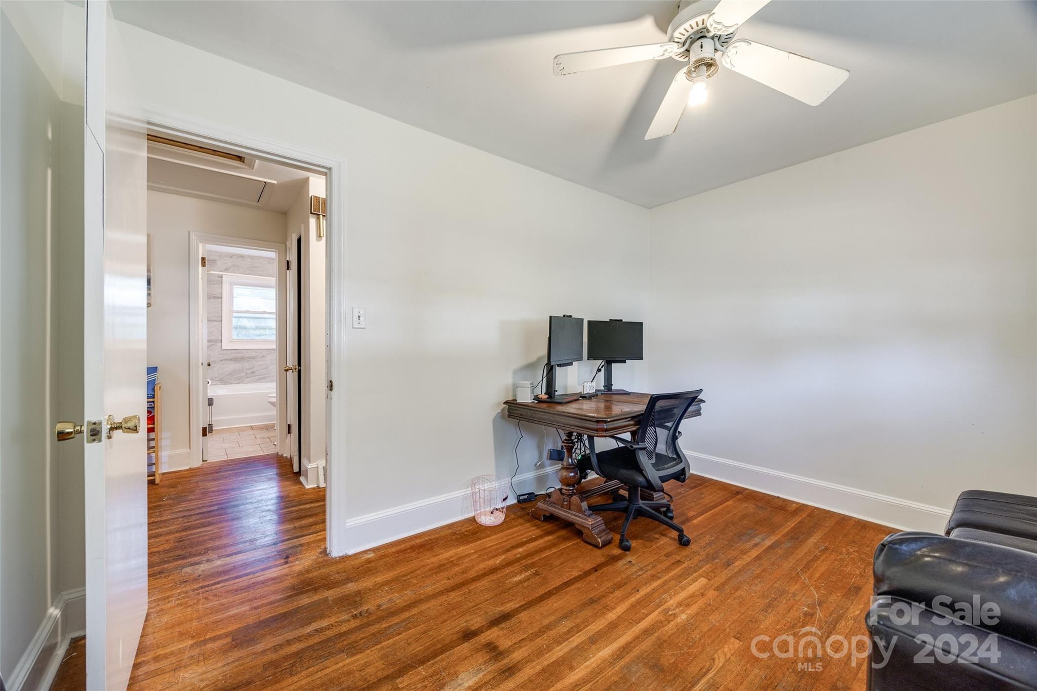 Property image 5 of 3228 Wicklow Place in Markham Village, Charlotte, NC 28205