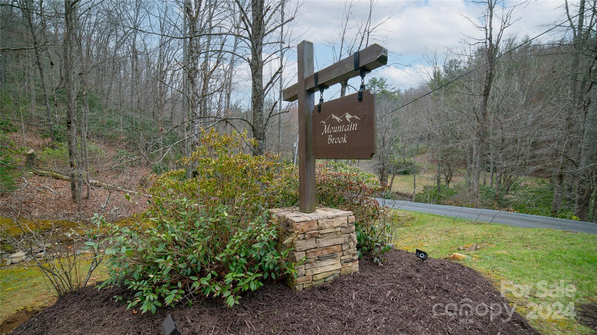 Property image 2 of 642 Golden Trout Drive in Mountain Brook Estates, Spruce Pine, NC 28777