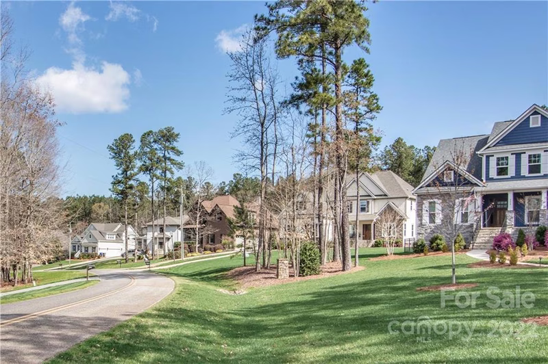 554 Kenway Loop