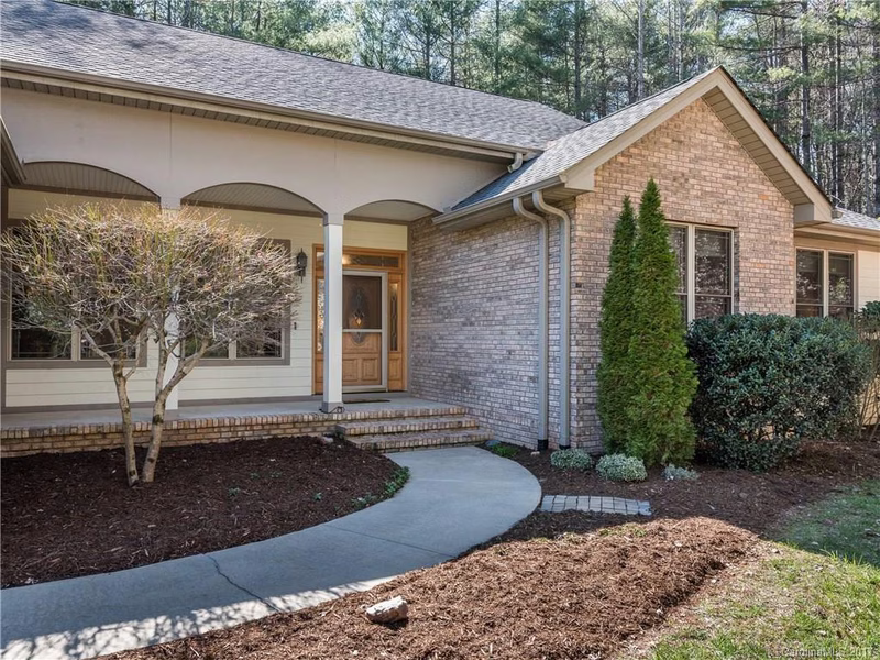 Property image 4 at 203 Deerpath Lane, Hendersonville, NC 28739