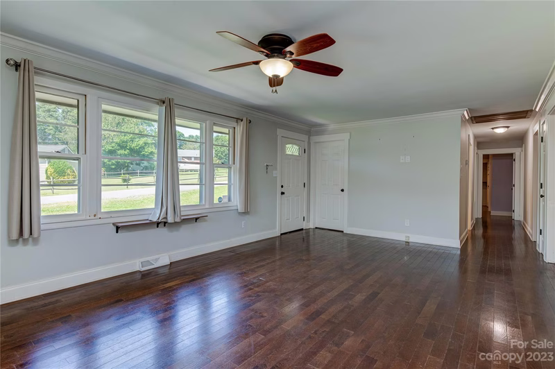 Property image 3 at 220 Varden Place, Swannanoa, NC 28778