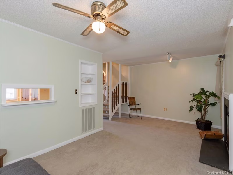 Property image 3 at 33 Hollybrook Drive, Asheville, NC 28803