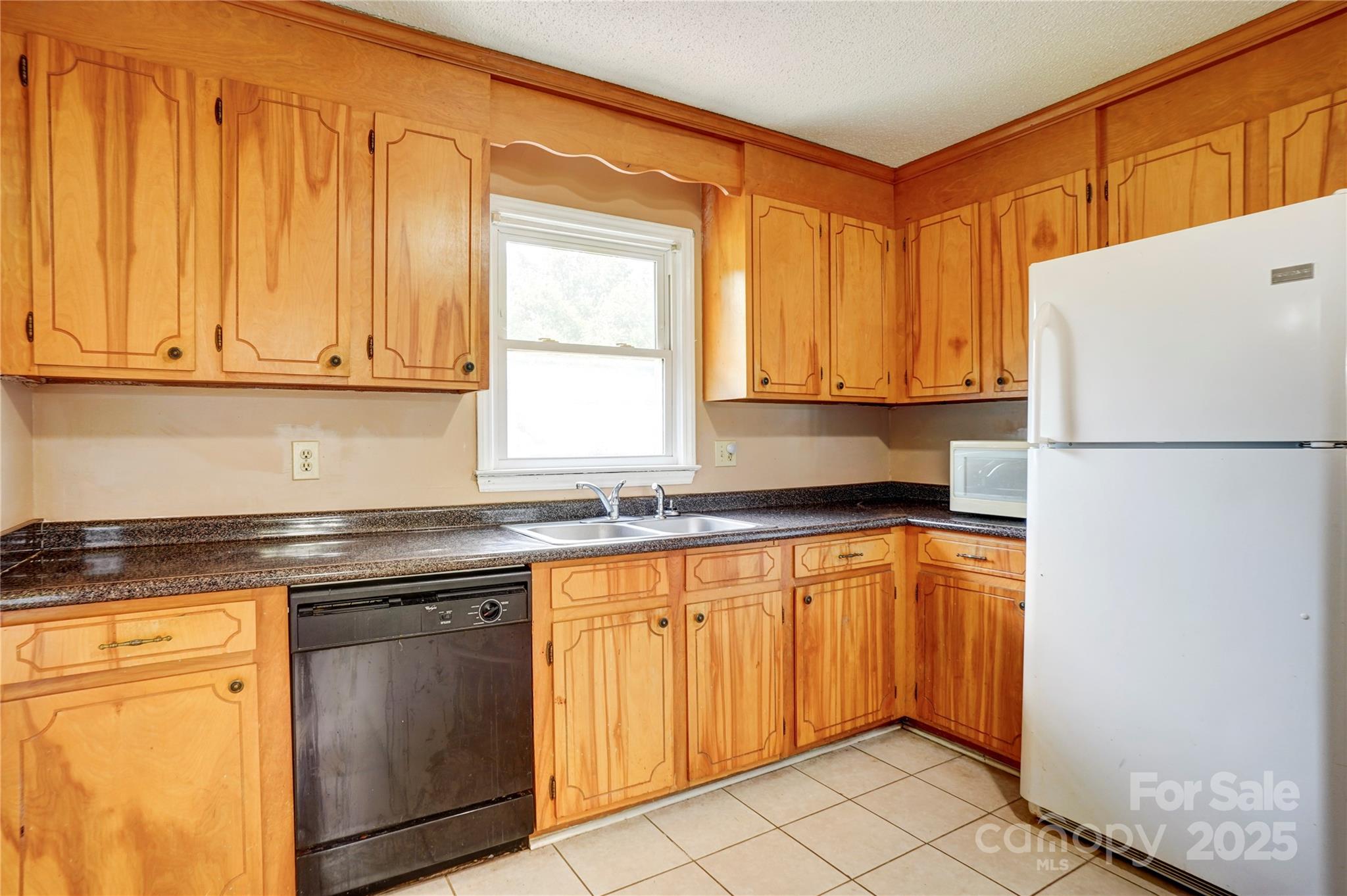 Property image 5 of 6573 Weldon Circle in Taymor, Concord, NC 28027