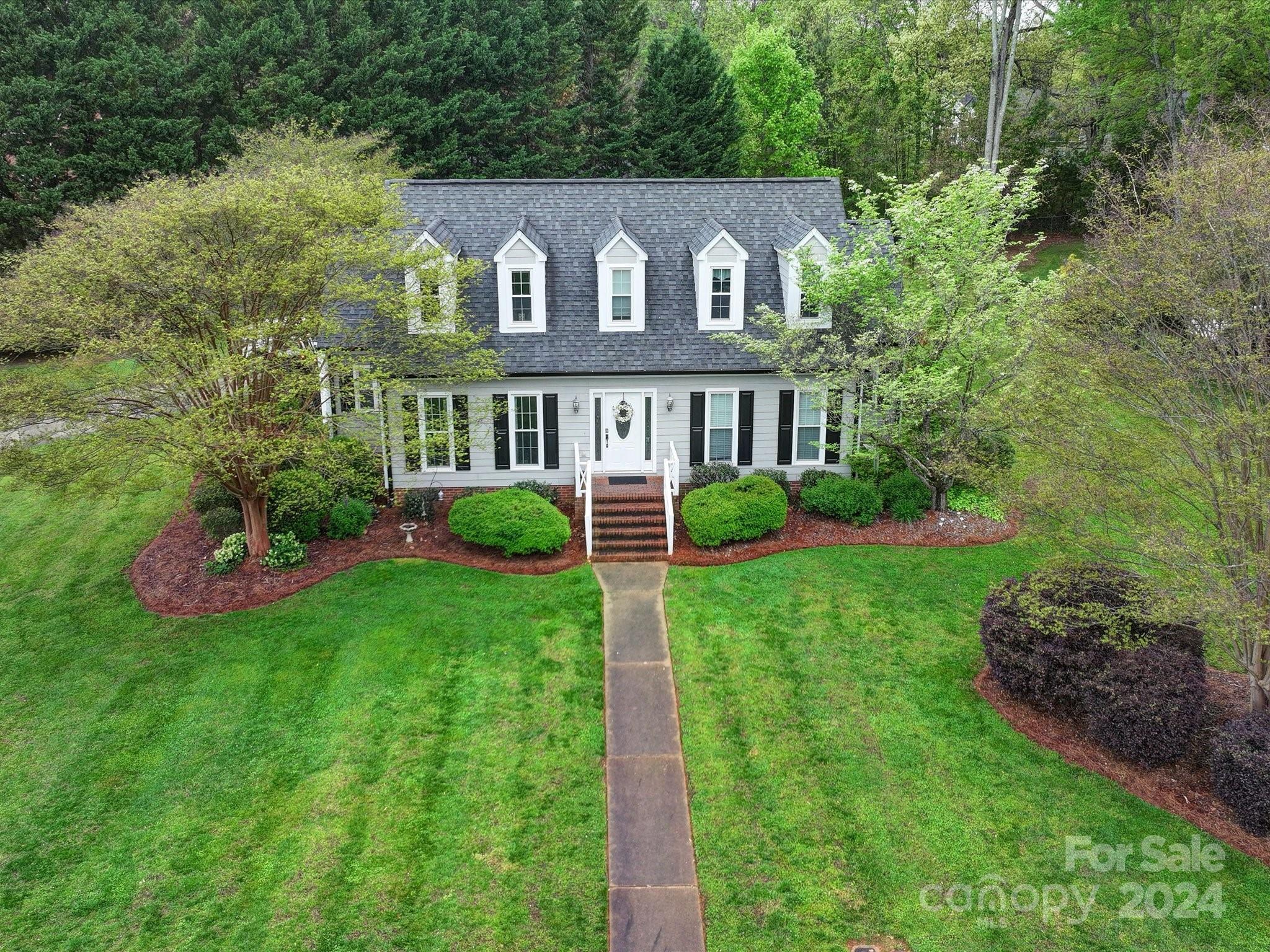 Property image 2 of 1420 Forge Creek Court in Colony Woods, Gastonia, NC 28054