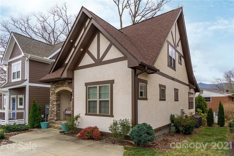 Property image 3 at 17 Tudor Way, Black Mountain, NC 28711