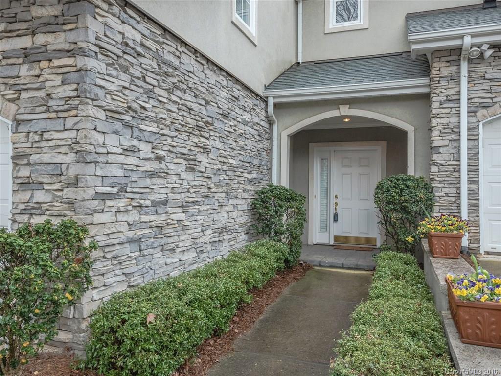 Property image 2 of 3434 Royal Crest Drive in Royal Crest, Charlotte, NC 28210