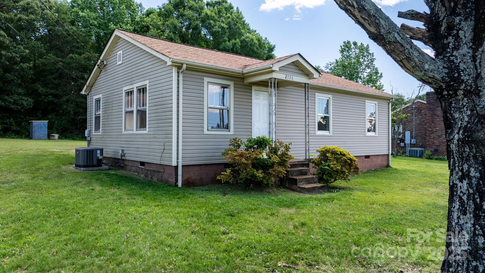 Property image 2 of 2336 32nd Street in Catawba Forest, Hickory, NC 28601