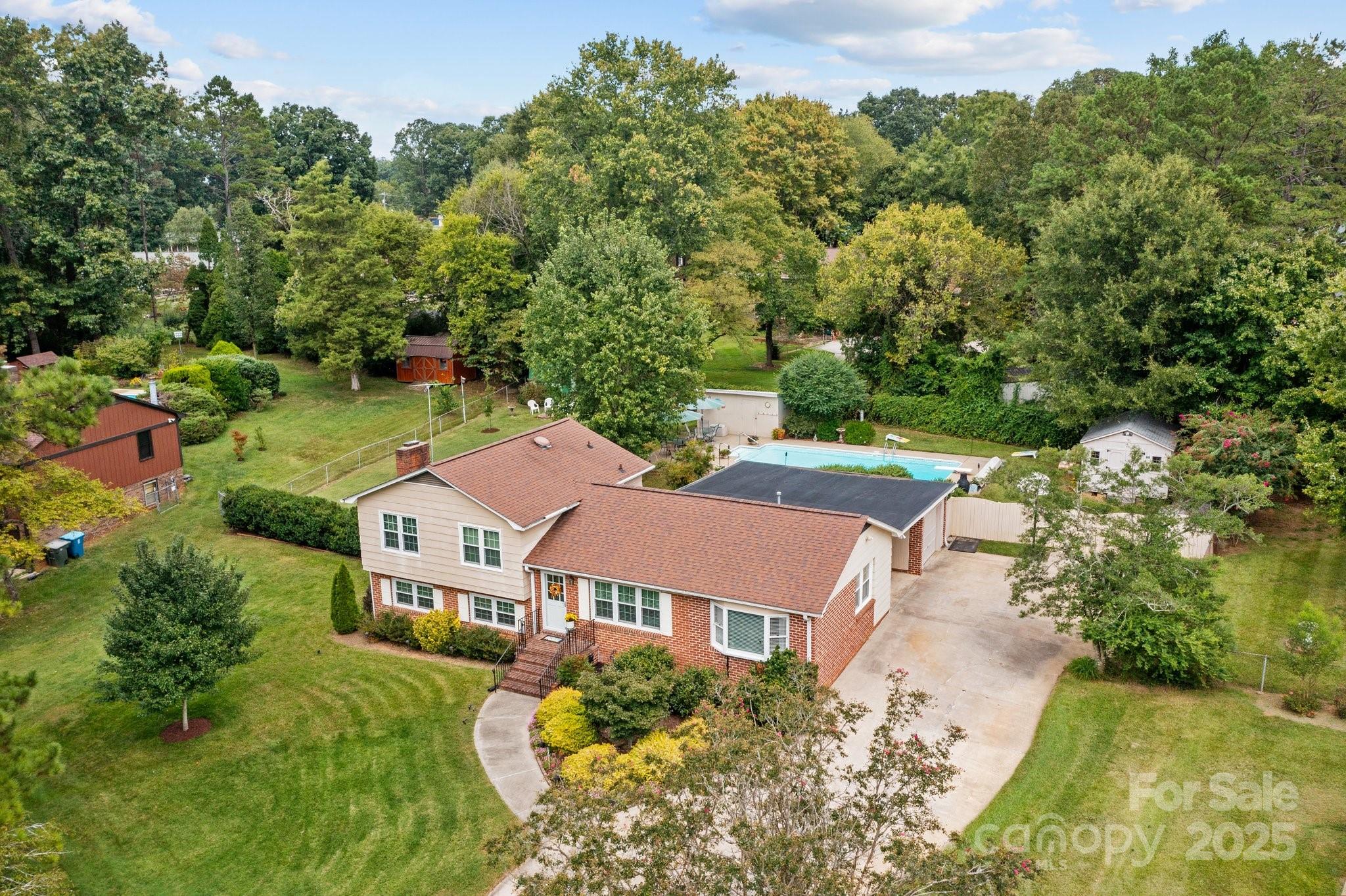 Property image 2 of 206 Cedarwood Drive in Westcliffe, Salisbury, NC 28147