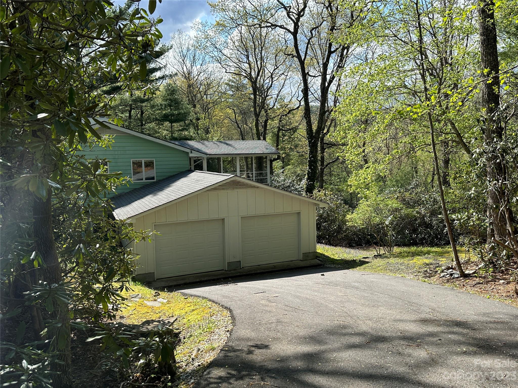 Property image 4 of 67 Ridgeview Road in Swiss Pine Lake, Spruce Pine, NC 28777