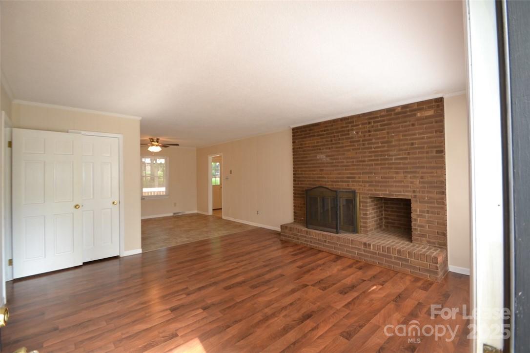 Property image 3 of 1370 Oak Canopy Road in Hillcrest Acres, Lincolnton, NC 28092