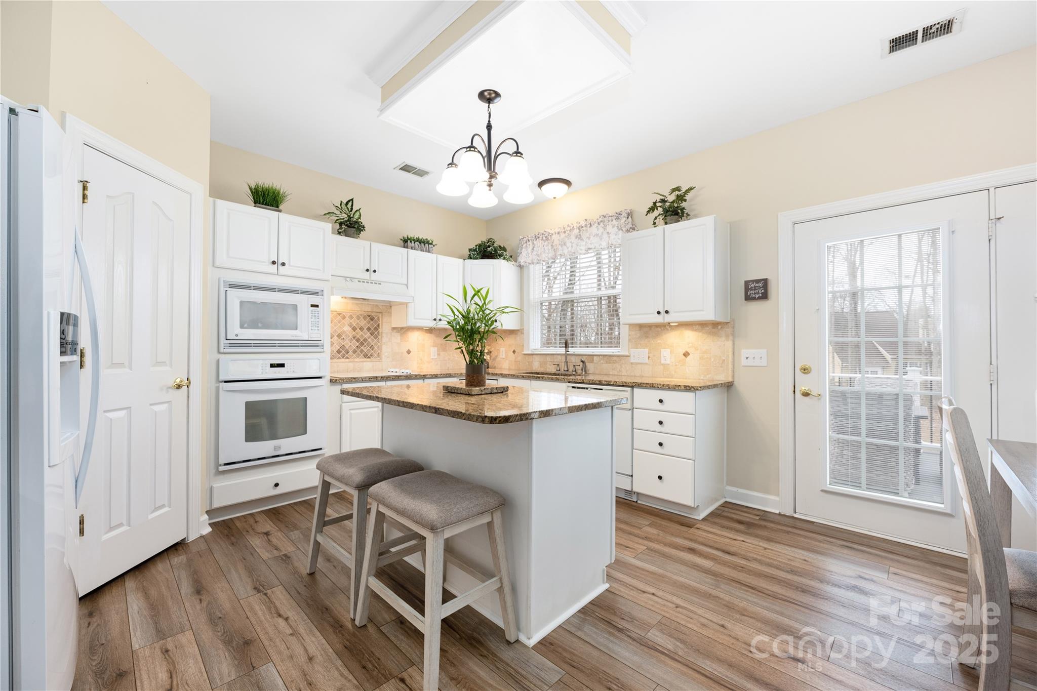 Property image 2 of 8851 Glenside Street in Wynfield Forest, Huntersville, NC 28078