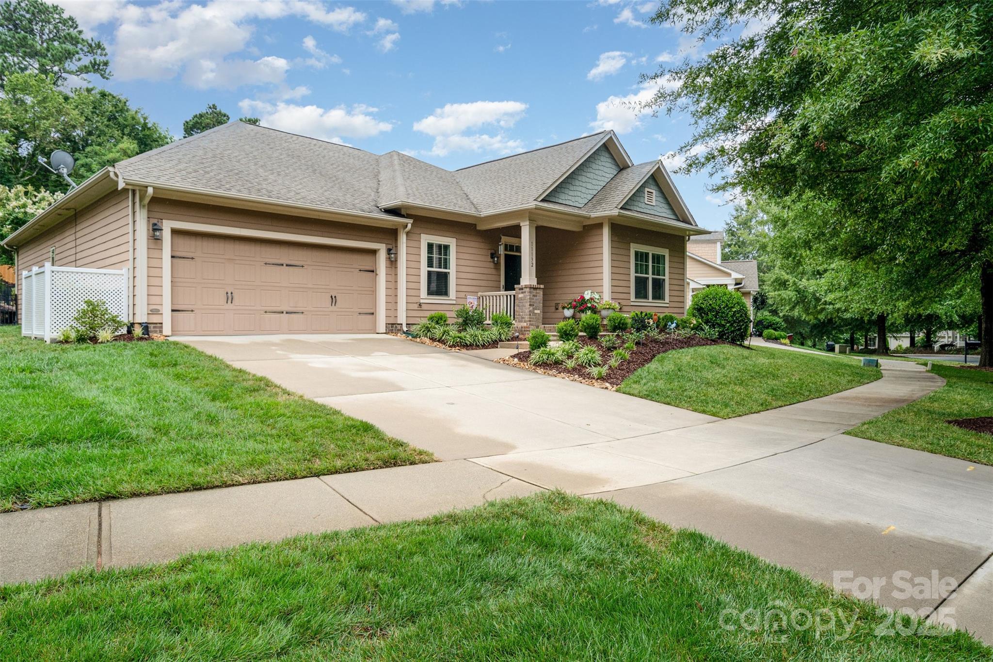 Property image 2 of 11132 Warfield Avenue in Vermillion, Huntersville, NC 28078